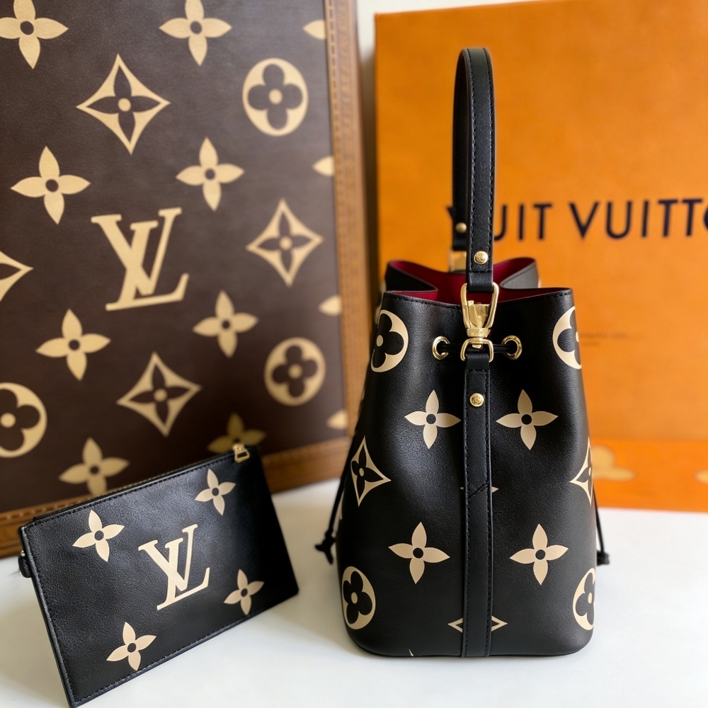 <AUTHENTIC>LV Bicolor Monogram Empreinte Leather Bucket Bag - Picture 4 of 6